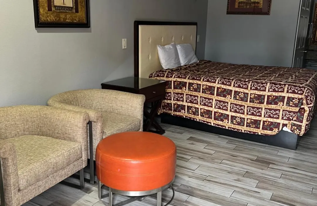 Amber Motel-1